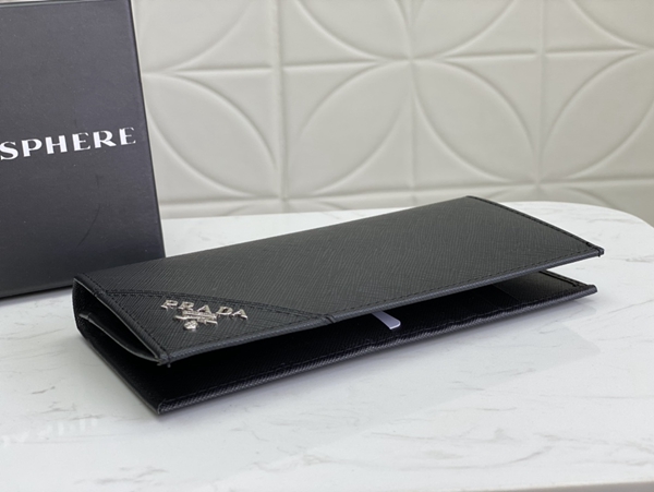 プラダ財布コピー側面デザイン